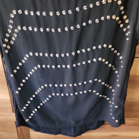 Express Gray Embellished Crop Tee - Picture 5 of 6